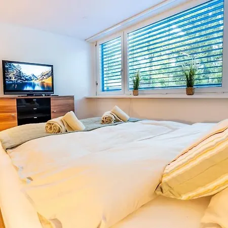 Nachhaltig Wohnen Im 1, Stock, Gratis Parkplatz! * St. Gallen